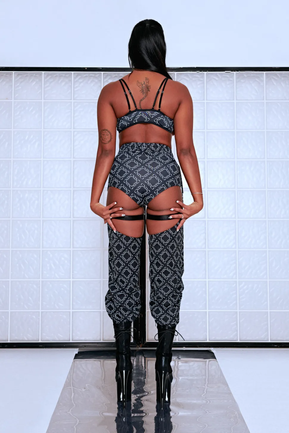 Women CXIX Leggings & Bikers*119 Chaps - Black With Print