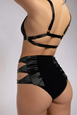 Women CXIX Tees & Tops*Aphrodite Triangle Bra - Black